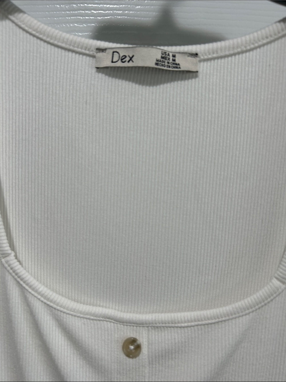 Dex Ivory Button-Front Ribbed Tank, size M - Picture 3 of 4